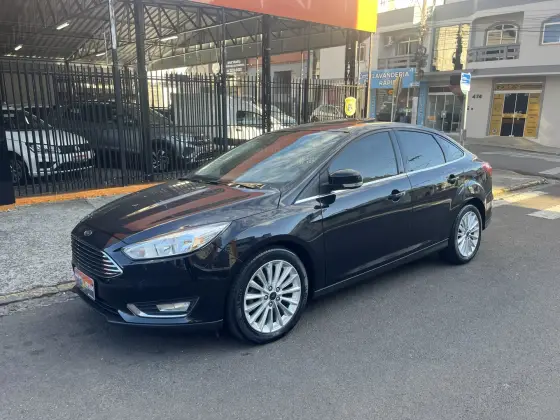 FORD FOCUS 2.0 TITANIUM 16V FLEX 4P POWERSHIFT FORD FOCUS 2.0 TITANIUM 16V FLEX 4P POWERSHIFT