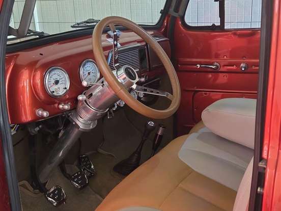 FORD-F-100-PICK-UP CANADENSE FORD-F-100-1950