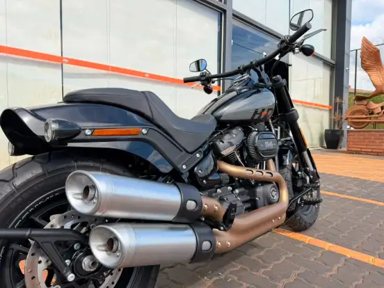 HARLEY-DAVIDSON-SOFTAIL FAT BOB 114-2023