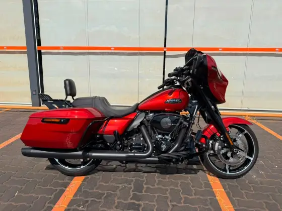 HARLEY-DAVIDSON STREET GLIDE SPECIAL HARLEY-DAVIDSON STREET GLIDE SPECIAL