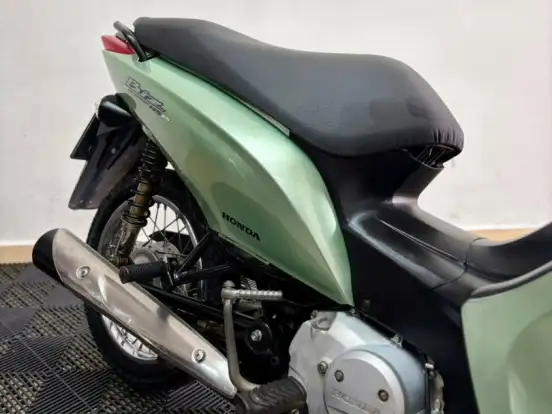 HONDA-BIZ 125 ES HONDA-BIZ 125 ES-2011