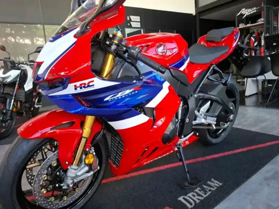 HONDA-CBR 1000RR-R FIREBLADE SP HONDA-CBR 1000RR-R FIREBLADE SP-2026