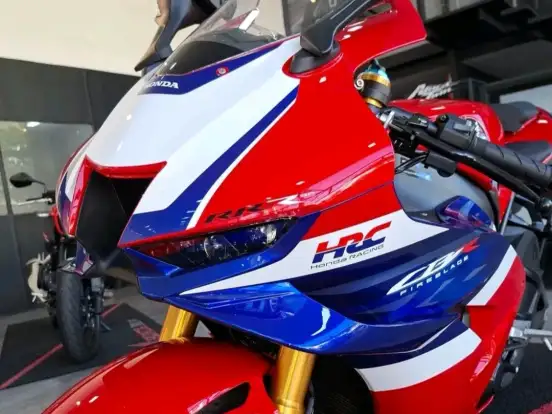 HONDA-CBR 1000RR-R FIREBLADE SP HONDA-CBR 1000RR-R FIREBLADE SP-2026