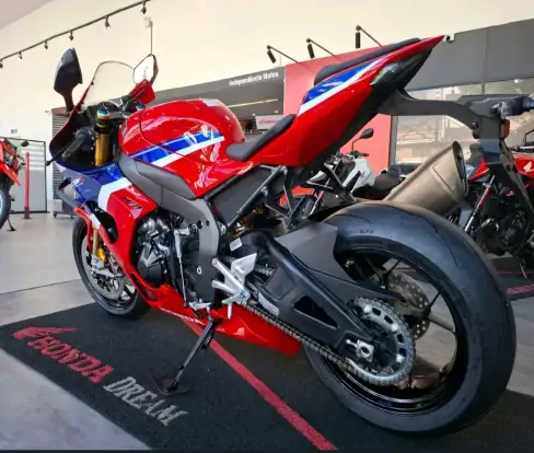 HONDA-CBR 1000RR-R FIREBLADE SP-2026