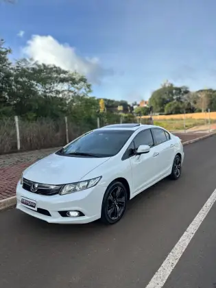 HONDA CIVIC 1.8 EXS 16V FLEX 4P AUTOMÁTICO HONDA CIVIC 1.8 EXS 16V FLEX 4P AUTOMÁTICO