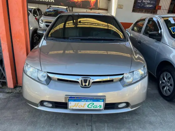 HONDA CIVIC 1.8 LXS 16V FLEX 4P MANUAL HONDA CIVIC 1.8 LXS 16V FLEX 4P MANUAL