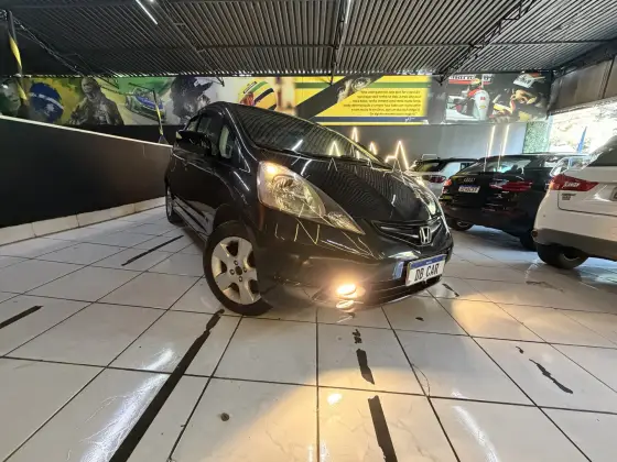 HONDA FIT 1.4 LX 16V FLEX 4P MANUAL HONDA FIT 1.4 LX 16V FLEX 4P MANUAL