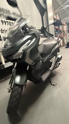 HONDA ADV 