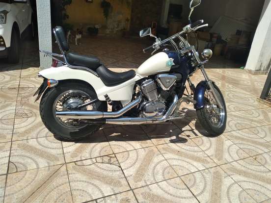 HONDA-SHADOW 600C VT-2000