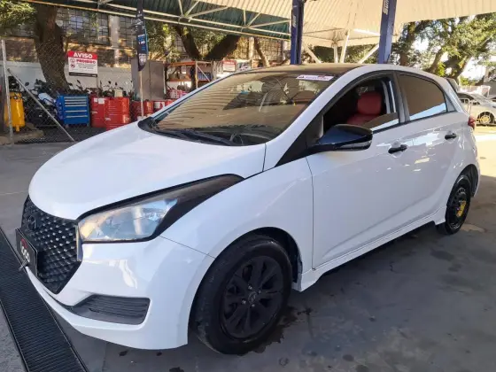 HYUNDAI HB20 1.0 COMFORT PLUS 12V FLEX 4P MANUAL HYUNDAI HB20 1.0 COMFORT PLUS 12V FLEX 4P MANUAL