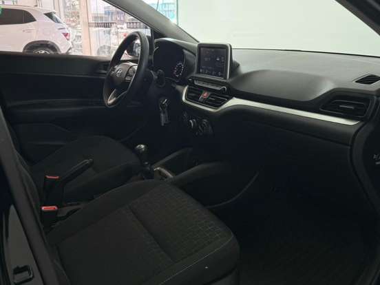 HYUNDAI-HB20-2023