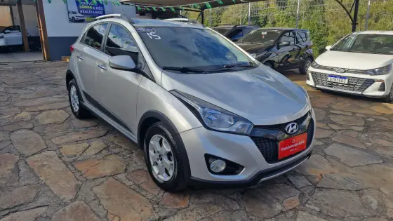 HYUNDAI HB20X 1.6 16V PREMIUM FLEX 4P AUTOMÁTICO HYUNDAI HB20X 1.6 16V PREMIUM FLEX 4P AUTOMÁTICO