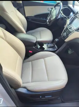 HYUNDAI-SANTA FÉ-3.3 MPFI 4X4 7 LUGARES V6 270CV GASOLINA 4P AUTOMÁTICO HYUNDAI-SANTA FÉ-2014