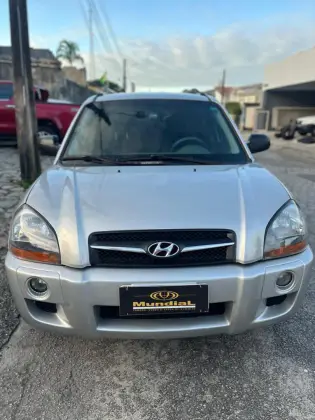 HYUNDAI TUCSON 2.0 MPFI GL 16V 142CV 2WD GASOLINA 4P MANUAL HYUNDAI TUCSON 2.0 MPFI GL 16V 142CV 2WD GASOLINA 4P MANUAL