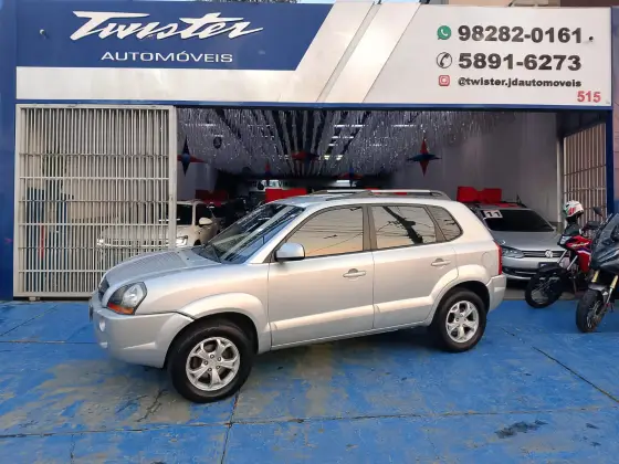 HYUNDAI TUCSON 2.0 MPFI GLS 16V 143CV 2WD FLEX 4P AUTOMÁTICO HYUNDAI TUCSON 2.0 MPFI GLS 16V 143CV 2WD FLEX 4P AUTOMÁTICO