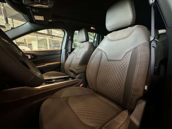 JEEP-COMMANDER-2026