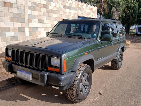 JEEP CHEROKEE 4.0 SPORT 4X4 12V GASOLINA 4P MANUAL