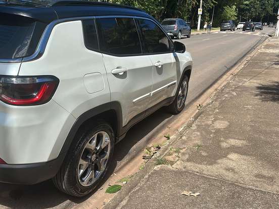 JEEP-COMPASS-2.0 16V DIESEL LONGITUDE 4X4 AUTOMÁTICO JEEP-COMPASS-2020