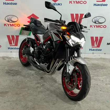 KAWASAKI Z900 