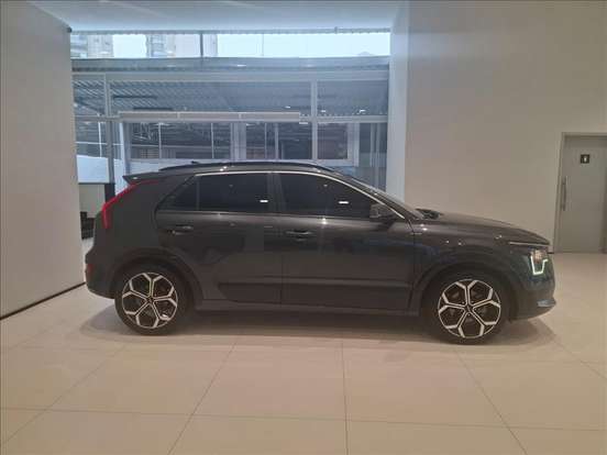 KIA-NIRO-2022