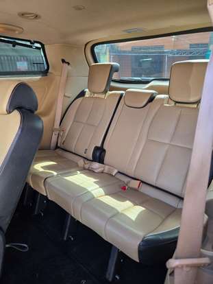 KIA-CARNIVAL-2015
