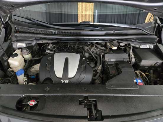 KIA-CARNIVAL-2015