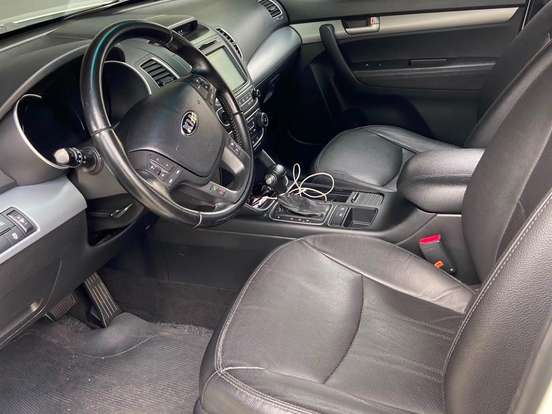 KIA-SORENTO-3.5 V6 GASOLINA EX 7L 4WD AUTOMÁTICO KIA-SORENTO-2014