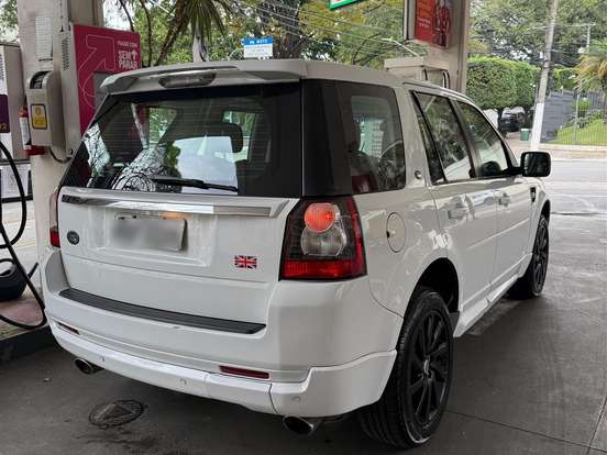 LAND ROVER-FREELANDER-3.2 S 6 CILINDROS 24V GASOLINA 4P AUTOMÁTICO LAND ROVER-FREELANDER-2011