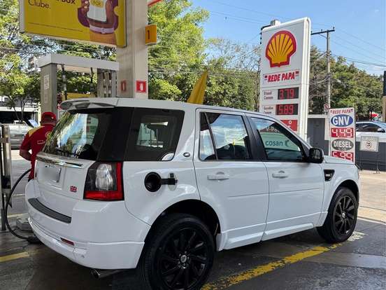 LAND ROVER-FREELANDER-3.2 S 6 CILINDROS 24V GASOLINA 4P AUTOMÁTICO LAND ROVER-FREELANDER-2011