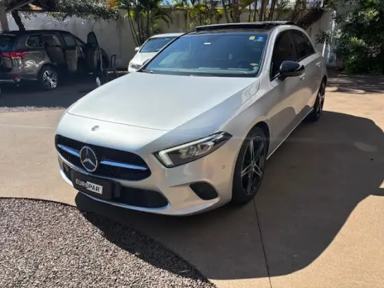 MERCEDES-BENZ A 250 2.0 CGI GASOLINA SPORT 7G-DCT MERCEDES-BENZ A 250 2.0 CGI GASOLINA SPORT 7G-DCT