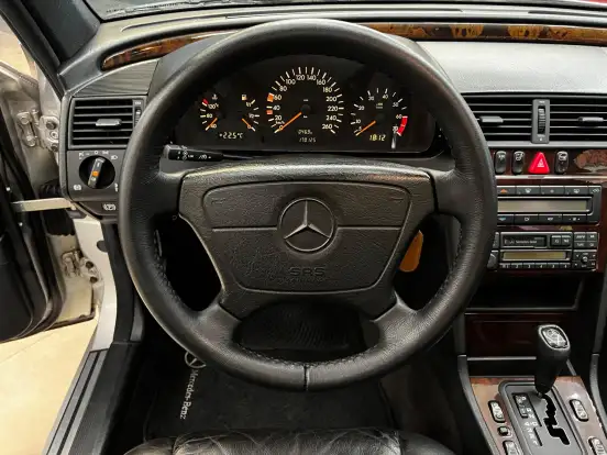 MERCEDES-BENZ-C 280-2.8 ELEGANCE V6 GASOLINA 4P AUTOMÁTICO MERCEDES-BENZ-C 280-1998