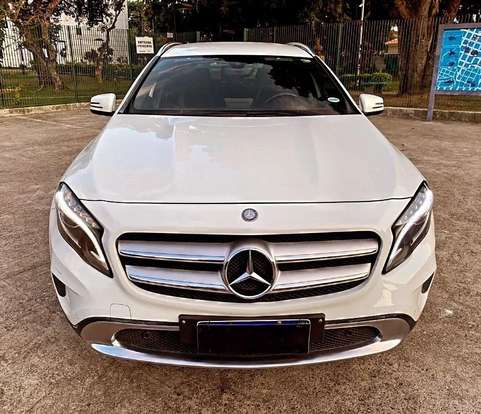 MERCEDES-BENZ-GLA 200-2016