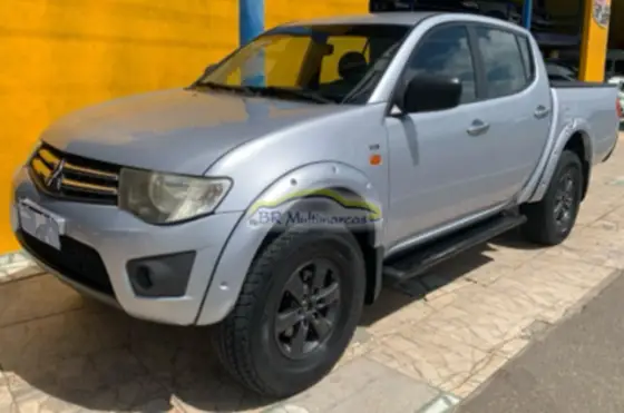 MITSUBISHI L200 TRITON 3.2 HPE 4X4 CD 16V TURBO INTERCOOLER DIESEL 4P MANUAL MITSUBISHI L200 TRITON 3.2 HPE 4X4 CD 16V TURBO INTERCOOLER DIESEL 4P MANUAL