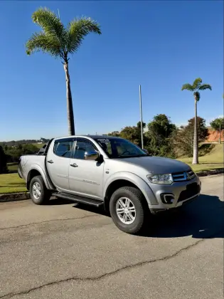 MITSUBISHI L200 TRITON 3.5 HPE 4X4 CD V6 24V FLEX 4P AUTOMÁTICO MITSUBISHI L200 TRITON 3.5 HPE 4X4 CD V6 24V FLEX 4P AUTOMÁTICO
