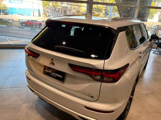 MITSUBISHI-OUTLANDER-2.4 PHEV HPE-S S-AWC DHT MITSUBISHI-OUTLANDER-2025