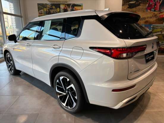 MITSUBISHI-OUTLANDER-2.4 PHEV HPE-S S-AWC DHT MITSUBISHI-OUTLANDER-2025