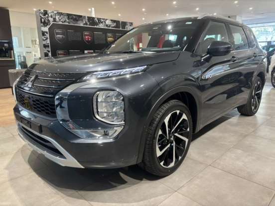 MITSUBISHI-OUTLANDER-2.4 PHEV SIGNATURE S-AWC DHT MITSUBISHI-OUTLANDER-2025