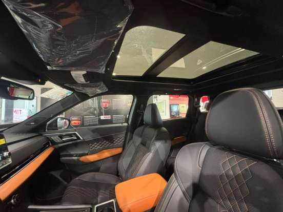MITSUBISHI-OUTLANDER-2.4 PHEV SIGNATURE S-AWC DHT MITSUBISHI-OUTLANDER-2025