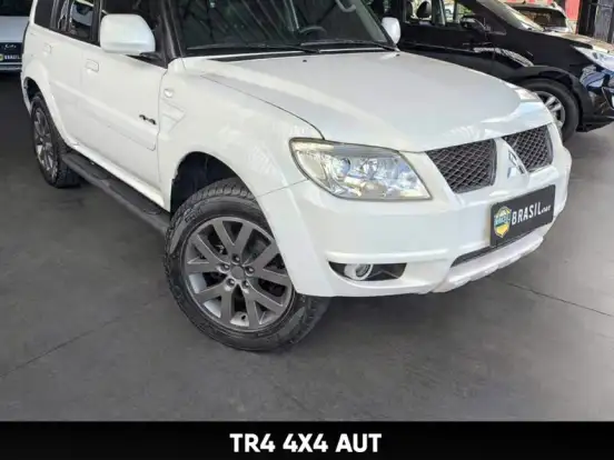MITSUBISHI-PAJERO TR4-2.0 4X4 16V 140CV FLEX 4P AUTOMÁTICO MITSUBISHI-PAJERO TR4-2012