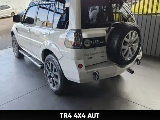 MITSUBISHI-PAJERO TR4-2.0 4X4 16V 140CV FLEX 4P AUTOMÁTICO MITSUBISHI-PAJERO TR4-2012