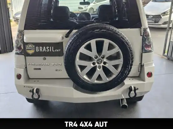 MITSUBISHI-PAJERO TR4-2.0 4X4 16V 140CV FLEX 4P AUTOMÁTICO MITSUBISHI-PAJERO TR4-2012