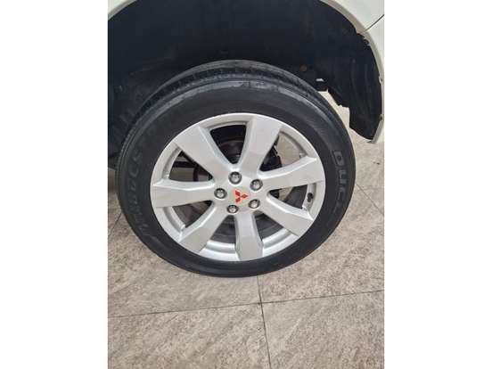 MITSUBISHI-PAJERO TR4-2.0 4X4 16V 140CV FLEX 4P AUTOMÁTICO MITSUBISHI-PAJERO TR4-2011