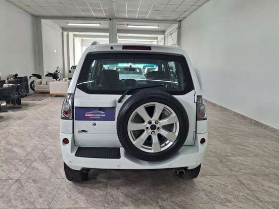 MITSUBISHI-PAJERO TR4-2.0 4X4 16V 140CV FLEX 4P AUTOMÁTICO MITSUBISHI-PAJERO TR4-2011