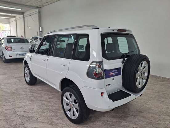 MITSUBISHI-PAJERO TR4-2.0 4X4 16V 140CV FLEX 4P AUTOMÁTICO MITSUBISHI-PAJERO TR4-2011