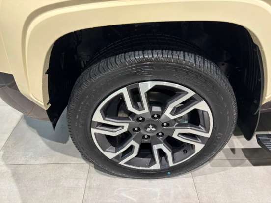 MITSUBISHI-TRITON-2026