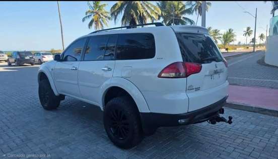MITSUBISHI-PAJERO DAKAR-3.2 HPE 4X4 7 LUGARES 16V TURBO INTERCOOLER DIESEL 4P AUTOMÁTICO MITSUBISHI-PAJERO DAKAR-2015