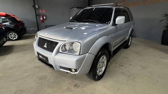 MITSUBISHI PAJERO SPORT 3.5 HPE 4X4 V6 24V GASOLINA 4P AUTOMÁTICO