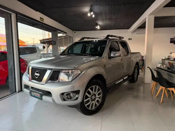 NISSAN FRONTIER 2.5 SL 10 ANOS 4X4 CD TURBO ELETRONIC DIESEL 4P AUTOMÁTICO NISSAN FRONTIER 2.5 SL 10 ANOS 4X4 CD TURBO ELETRONIC DIESEL 4P AUTOMÁTICO