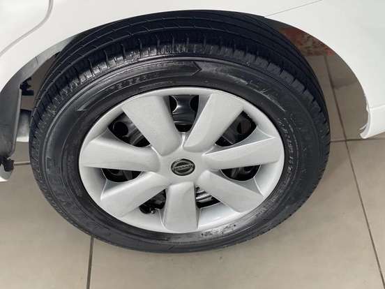 NISSAN-LIVINA-1.6 16V FLEX 4P MANUAL NISSAN-LIVINA-2011