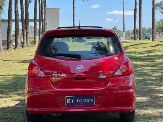 NISSAN-TIIDA-2012